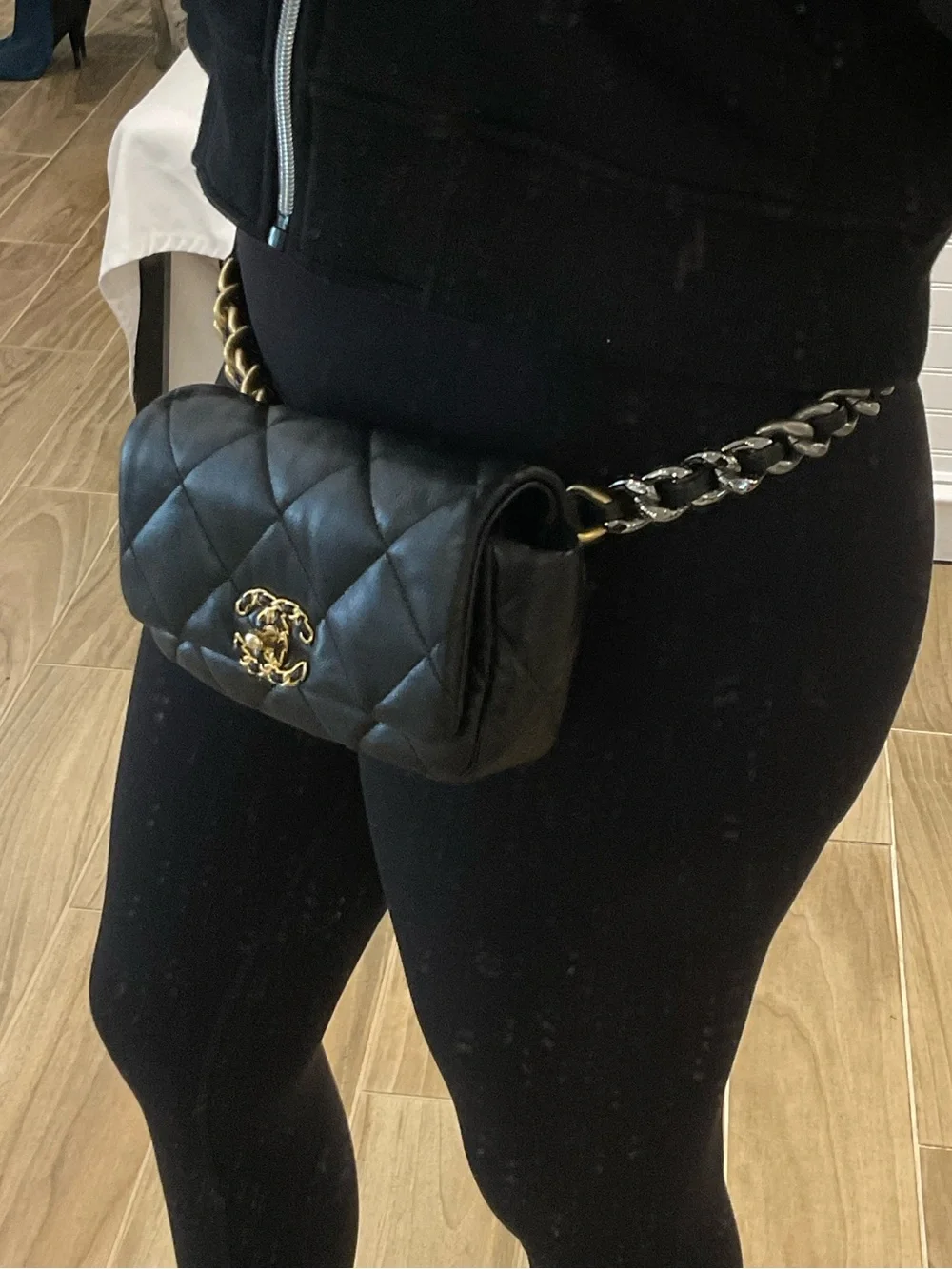 CHANEL 19 waist